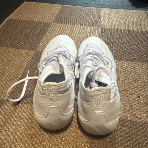 Predator Tor Accuracy 3 Adidas Soccer Cleats - Picture 3 of 5